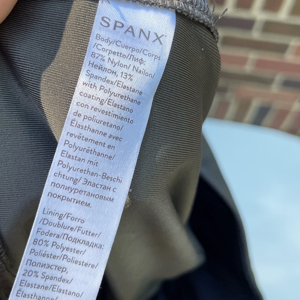 SPANX Gunmetal Shimmer Gray Leggings Size XL - Picture 4 of 6
